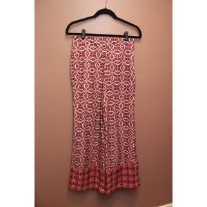 NEVER WORN PATTERNED WIDE LEG PANTS.